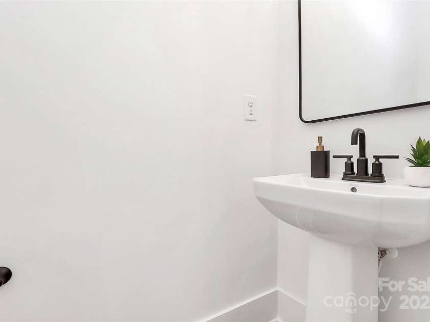 3230 Rogers Street, Charlotte, NC 28208.  MLS# CAR4164998, YatesRealty ID 5230. 