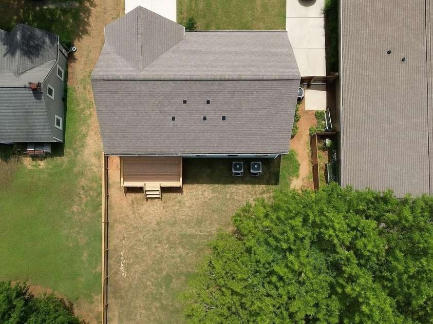 3230 Rogers Street, Charlotte, NC 28208.  MLS# CAR4164998, YatesRealty ID 5230. Huge flat fenced in back yard!
