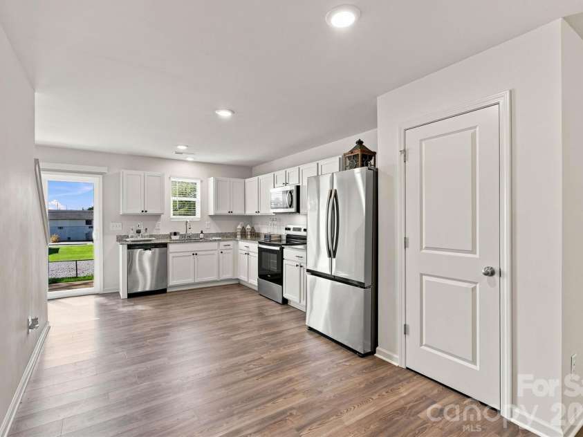 123 Villa Lane, Lincolnton, NC 28092.  MLS# CAR4427216, YatesRealty ID 52301. 