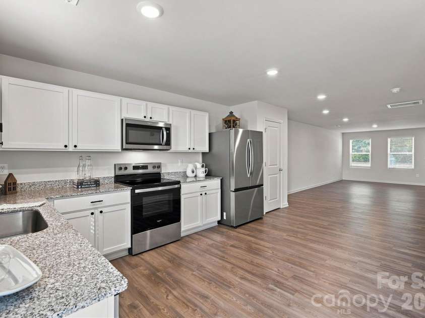 123 Villa Lane, Lincolnton, NC 28092.  MLS# CAR4427216, YatesRealty ID 52301. 