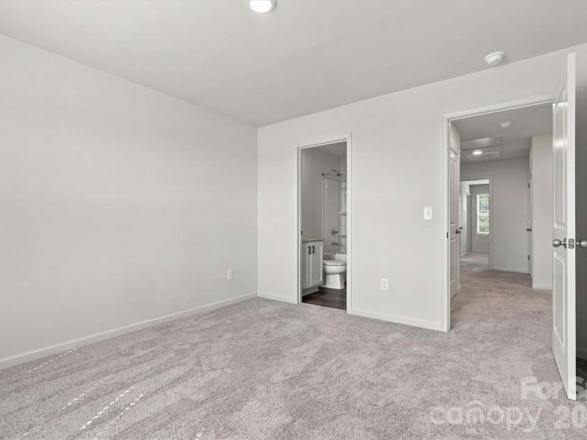 123 Villa Lane, Lincolnton, NC 28092.  MLS# CAR4427216, YatesRealty ID 52301. 