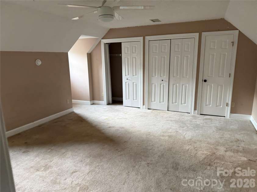 2960 8th Street Court, Hickory, NC 28601.  MLS# CAR4402126, YatesRealty ID 52302. 