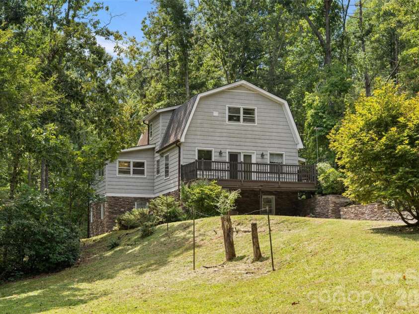 150 Mountain Laurel Lane, Fletcher, NC 28732.  MLS# CAR4378220, YatesRealty ID 52303. 