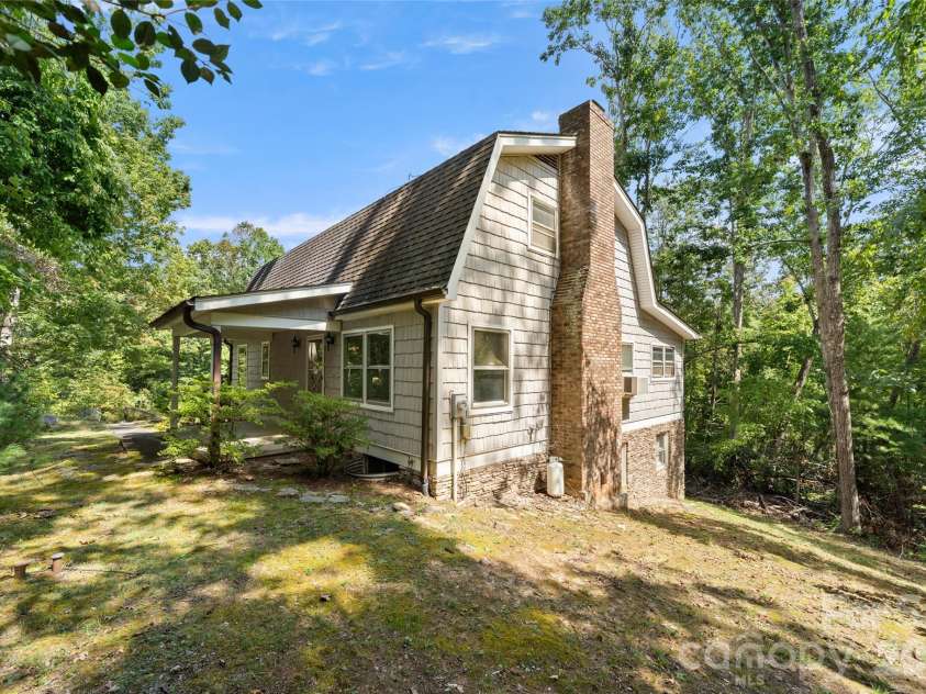 150 Mountain Laurel Lane, Fletcher, NC 28732.  MLS# CAR4378220, YatesRealty ID 52303. 