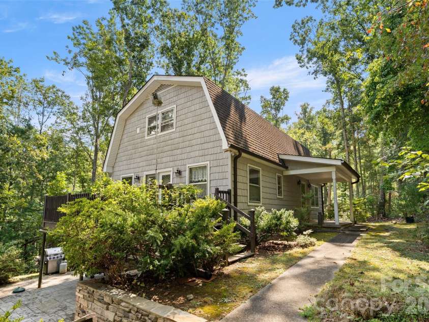 150 Mountain Laurel Lane, Fletcher, NC 28732.  MLS# CAR4378220, YatesRealty ID 52303. 