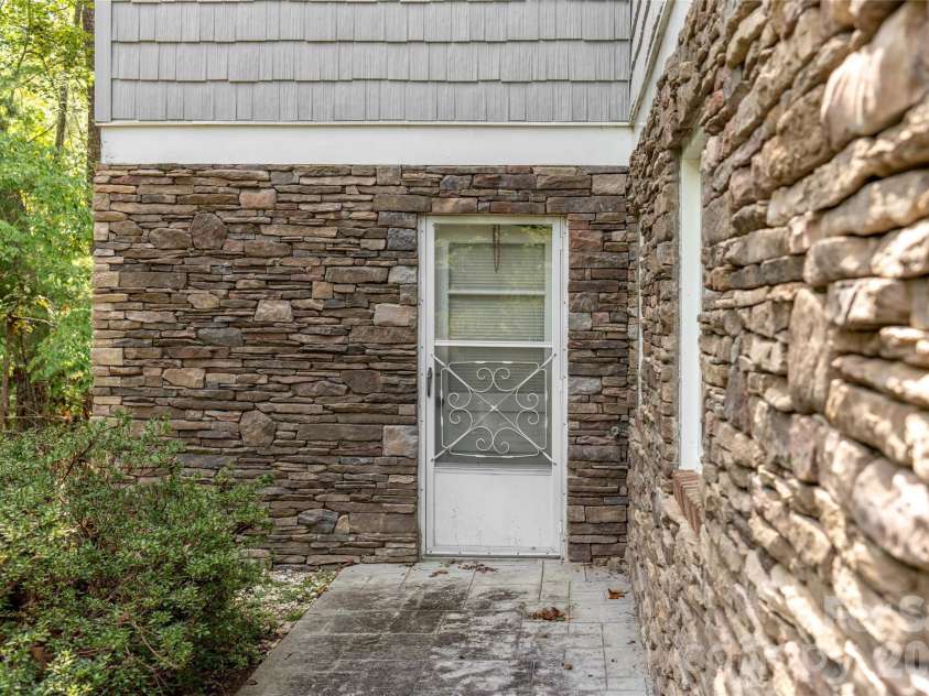 150 Mountain Laurel Lane, Fletcher, NC 28732.  MLS# CAR4378220, YatesRealty ID 52303. 