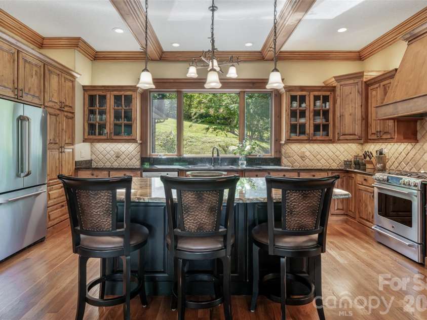 538 Celebration Cove, Clyde, NC 28721.  MLS# CAR4424841, YatesRealty ID 52304. 