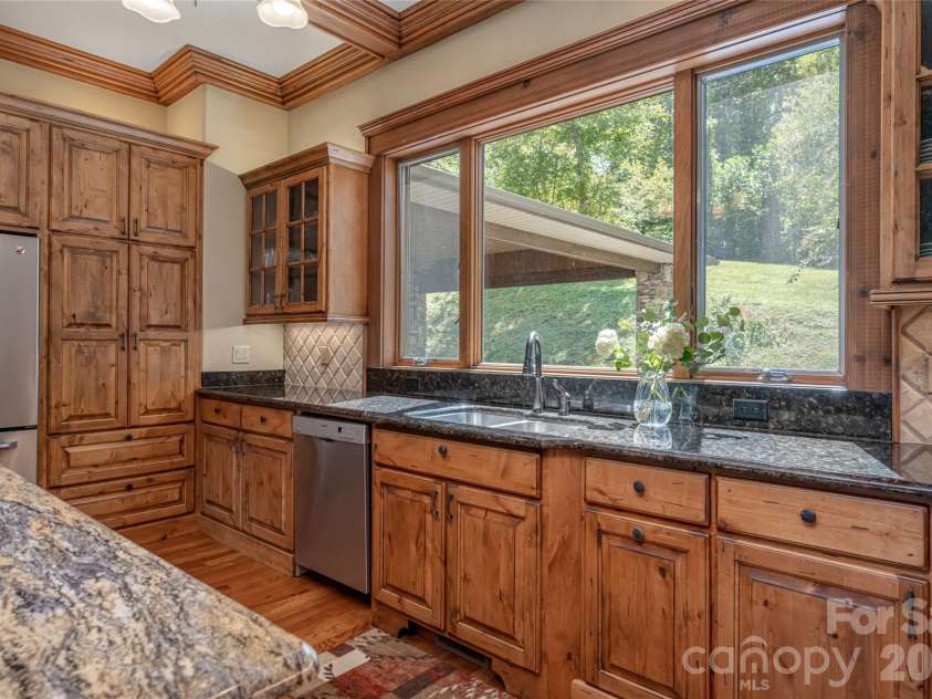 538 Celebration Cove, Clyde, NC 28721.  MLS# CAR4424841, YatesRealty ID 52304. 