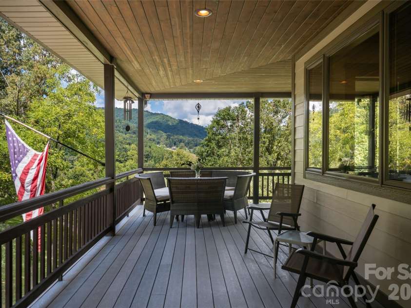 538 Celebration Cove, Clyde, NC 28721.  MLS# CAR4424841, YatesRealty ID 52304. 