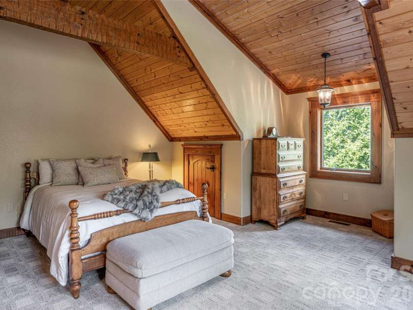 538 Celebration Cove, Clyde, NC 28721.  MLS# CAR4424841, YatesRealty ID 52304. Ensuite guest bed #2