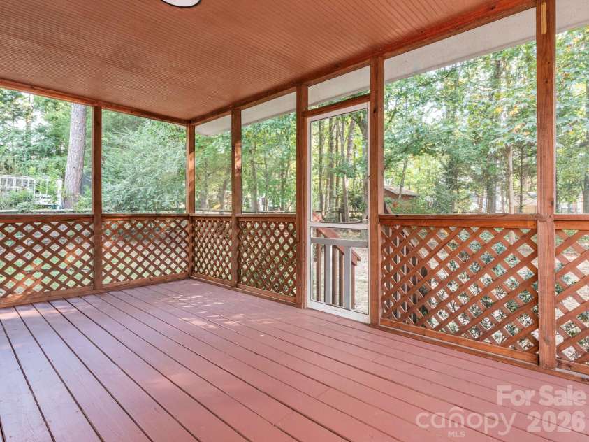 2612 Heathershire Lane, Matthews, NC 28105.  MLS# CAR4426654, YatesRealty ID 52305. 
