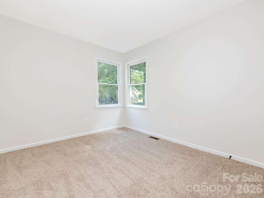 2612 Heathershire Lane, Matthews, NC 28105.  MLS# CAR4426654, YatesRealty ID 52305. 