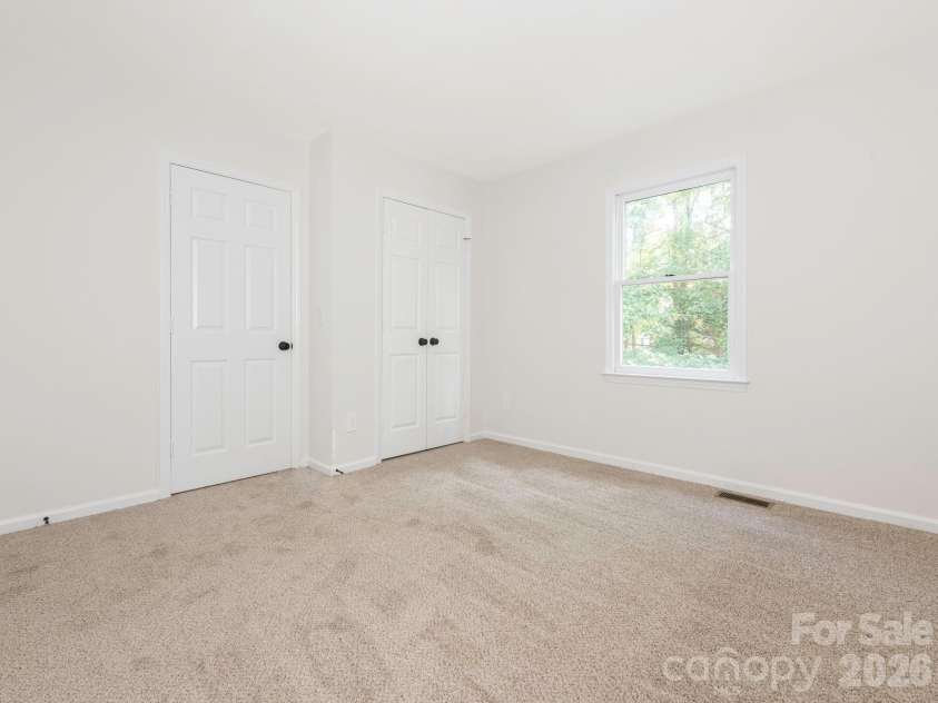 2612 Heathershire Lane, Matthews, NC 28105.  MLS# CAR4426654, YatesRealty ID 52305. 