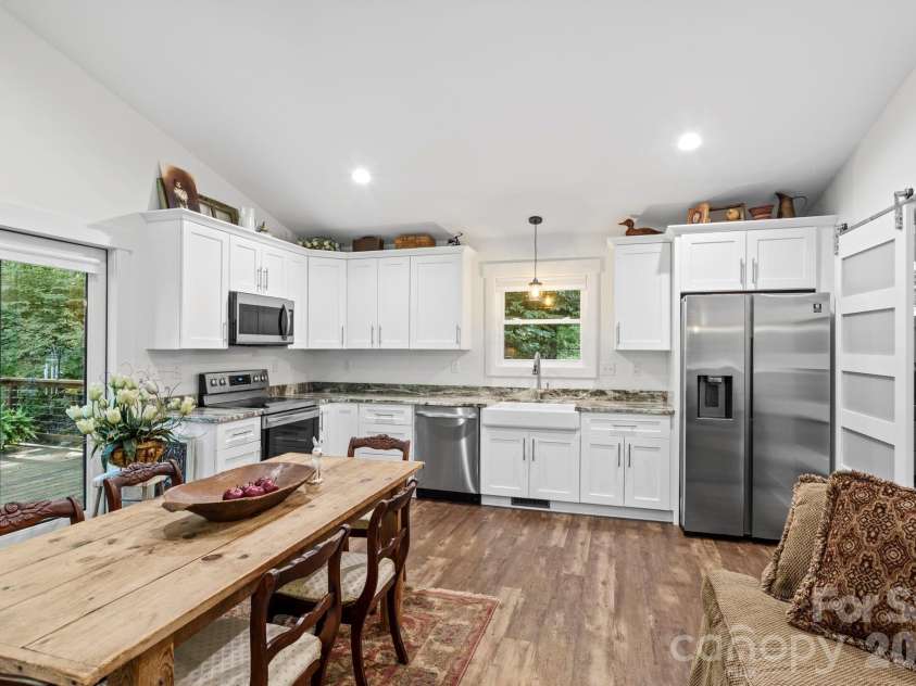 400 Laurel Drive, Saluda, NC 28773.  MLS# CAR4424292, YatesRealty ID 52308. 