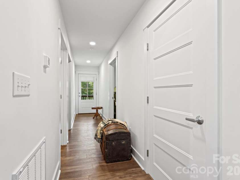 400 Laurel Drive, Saluda, NC 28773.  MLS# CAR4424292, YatesRealty ID 52308. 