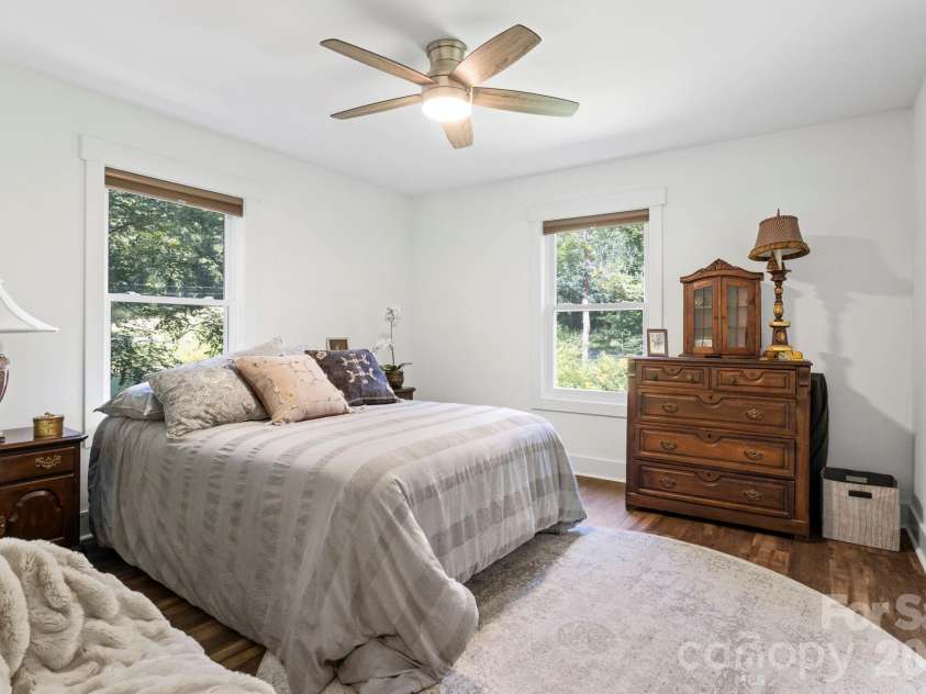 400 Laurel Drive, Saluda, NC 28773.  MLS# CAR4424292, YatesRealty ID 52308. 