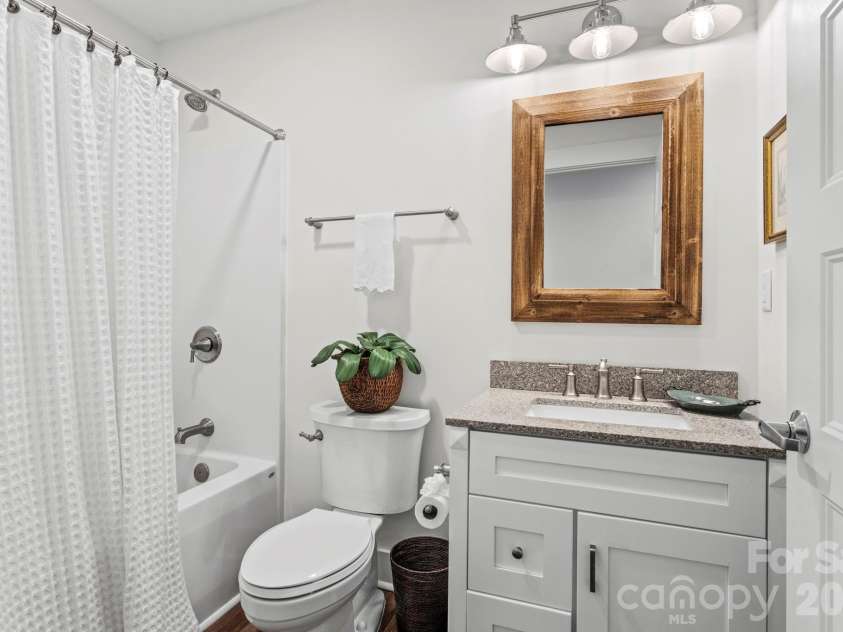 400 Laurel Drive, Saluda, NC 28773.  MLS# CAR4424292, YatesRealty ID 52308. 