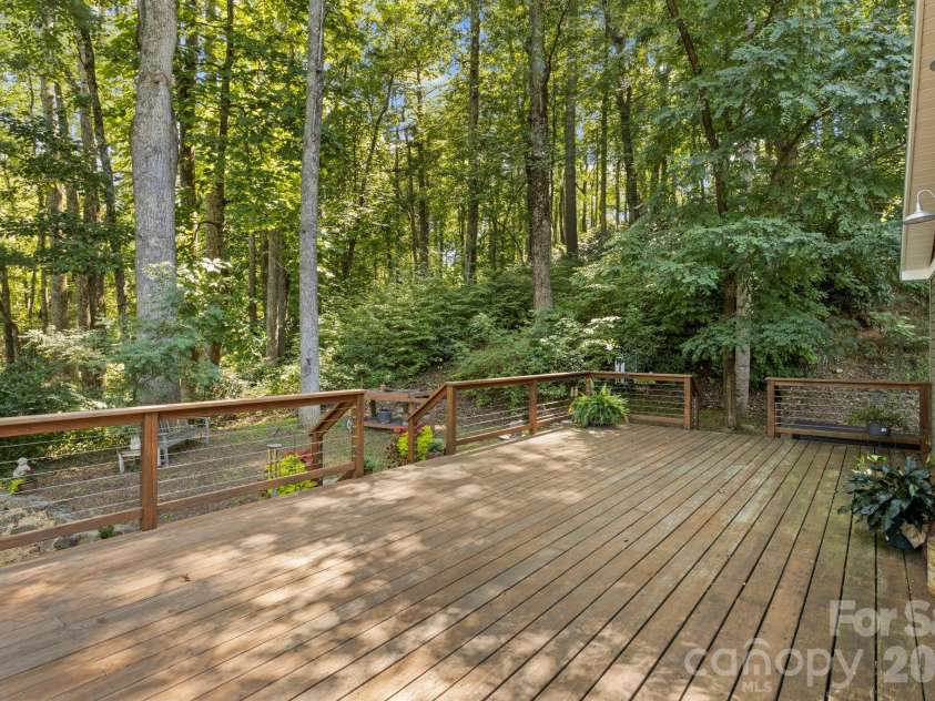 400 Laurel Drive, Saluda, NC 28773.  MLS# CAR4424292, YatesRealty ID 52308. 