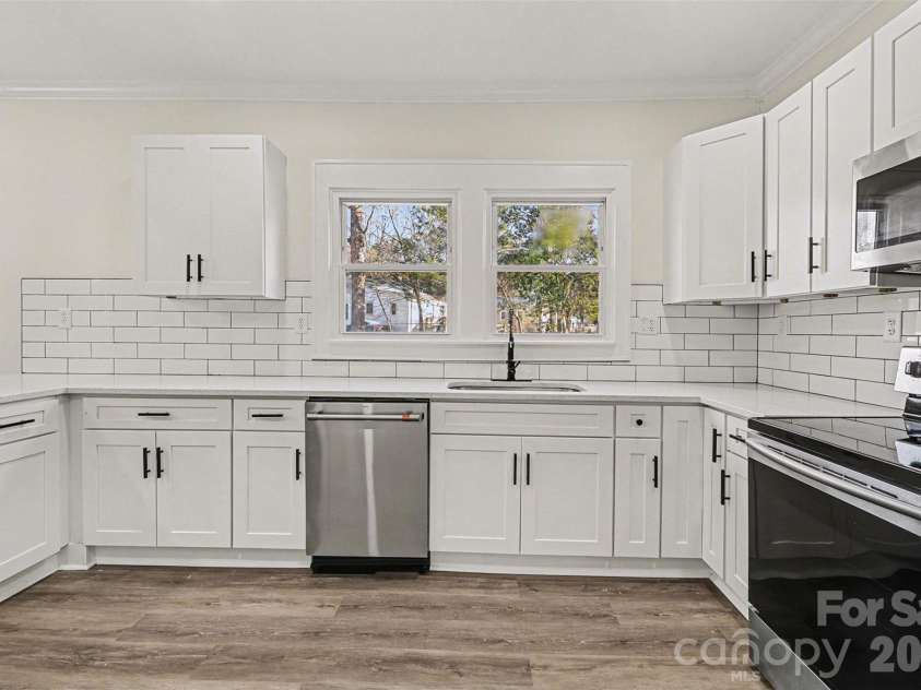 1013 Ridge Avenue, Gastonia, NC 28052.  MLS# CAR4341369, YatesRealty ID 5231. 