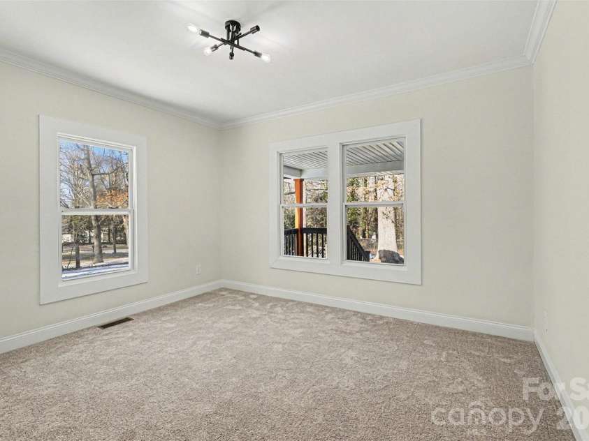 1013 Ridge Avenue, Gastonia, NC 28052.  MLS# CAR4341369, YatesRealty ID 5231. 