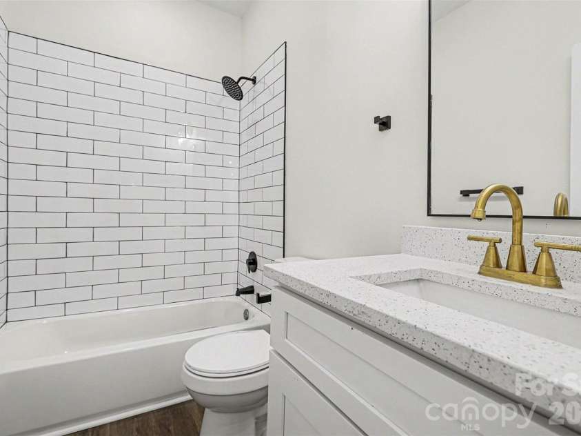1013 Ridge Avenue, Gastonia, NC 28052.  MLS# CAR4341369, YatesRealty ID 5231. 