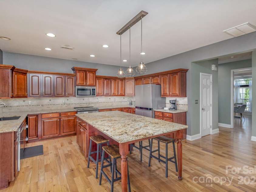 158 Crimson Orchard Drive, Mooresville, NC 28115.  MLS# CAR4229045, YatesRealty ID 5231. 