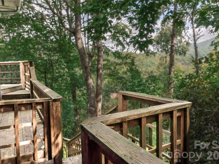997 Winterstar Loop, Burnsville, NC 28714.  MLS# CAR4427231, YatesRealty ID 52310. 