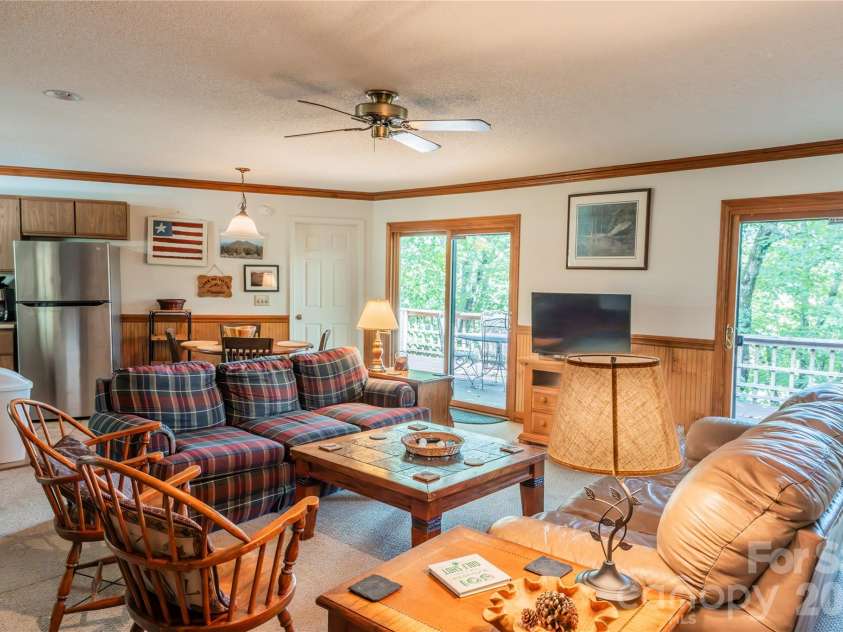 997 Winterstar Loop, Burnsville, NC 28714.  MLS# CAR4427231, YatesRealty ID 52310. 