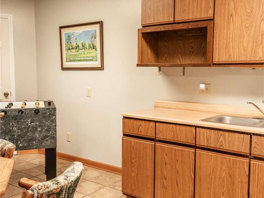 997 Winterstar Loop, Burnsville, NC 28714.  MLS# CAR4427231, YatesRealty ID 52310. 