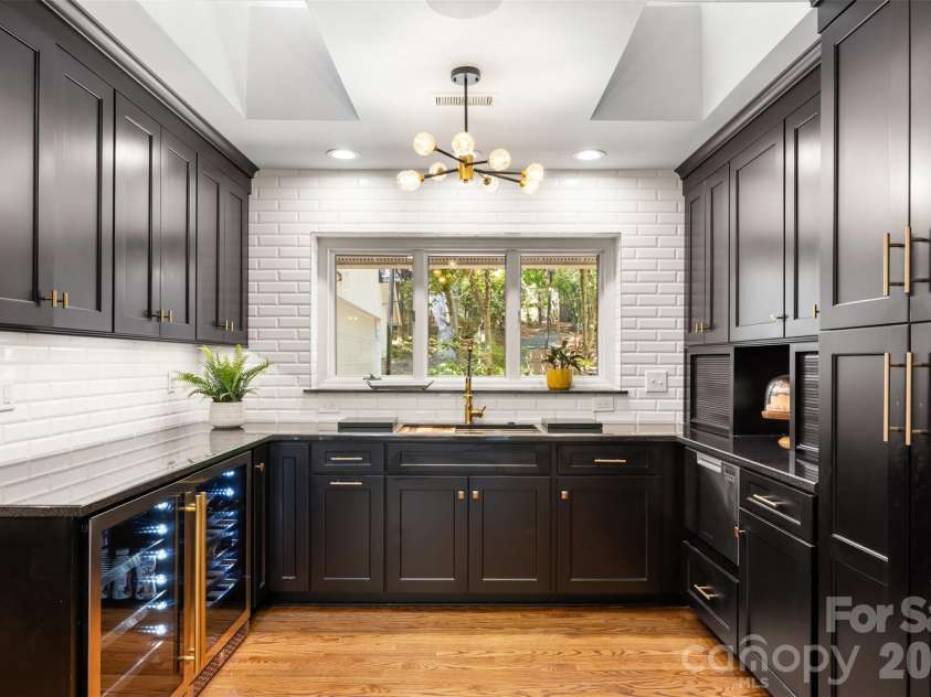 27 Timberidge Drive, Lake Wylie, SC 29710.  MLS# CAR4422088, YatesRealty ID 52312. 