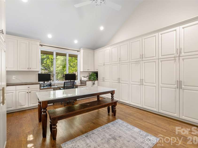 27 Timberidge Drive, Lake Wylie, SC 29710.  MLS# CAR4422088, YatesRealty ID 52312. 