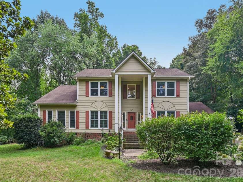 9139 Magnolia Estates Drive, Cornelius, NC 28031.  MLS# CAR4368990, YatesRealty ID 52313. 