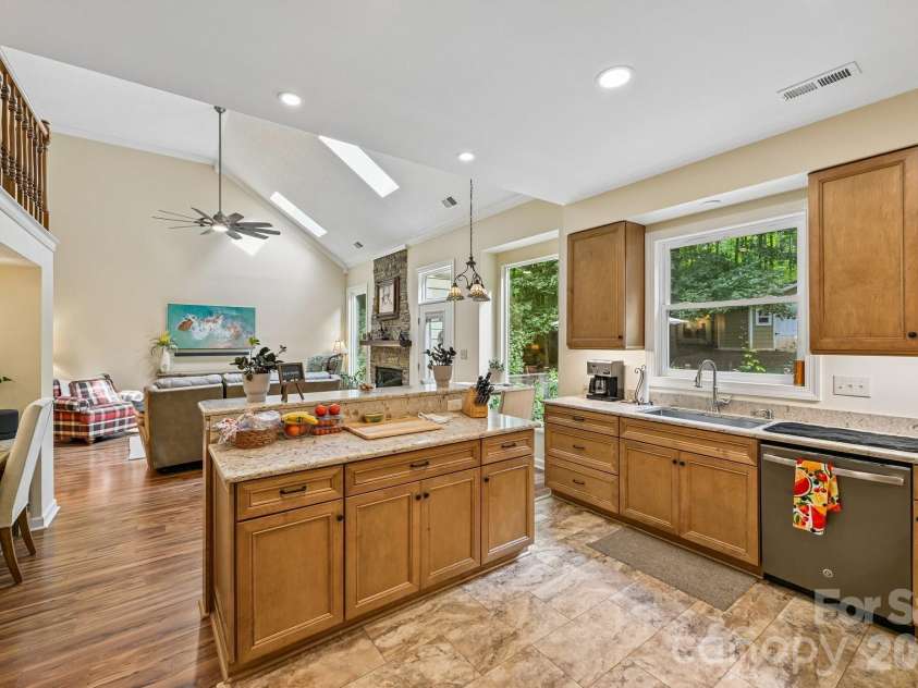 9139 Magnolia Estates Drive, Cornelius, NC 28031.  MLS# CAR4368990, YatesRealty ID 52313. 