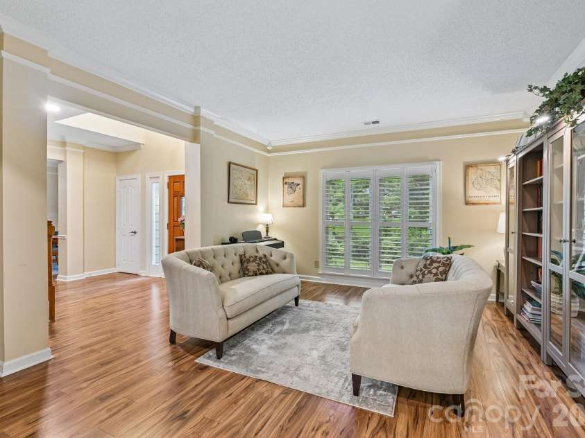 9139 Magnolia Estates Drive, Cornelius, NC 28031.  MLS# CAR4368990, YatesRealty ID 52313. 