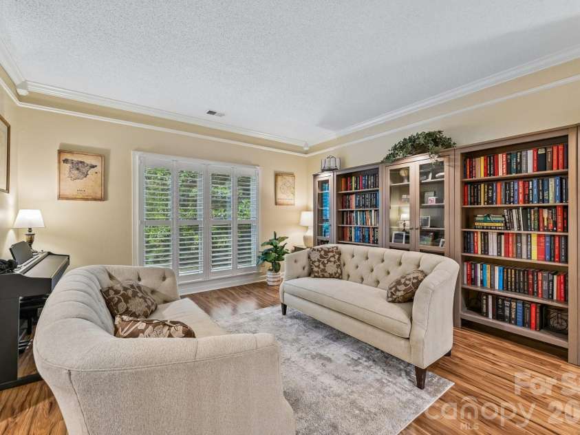 9139 Magnolia Estates Drive, Cornelius, NC 28031.  MLS# CAR4368990, YatesRealty ID 52313. 