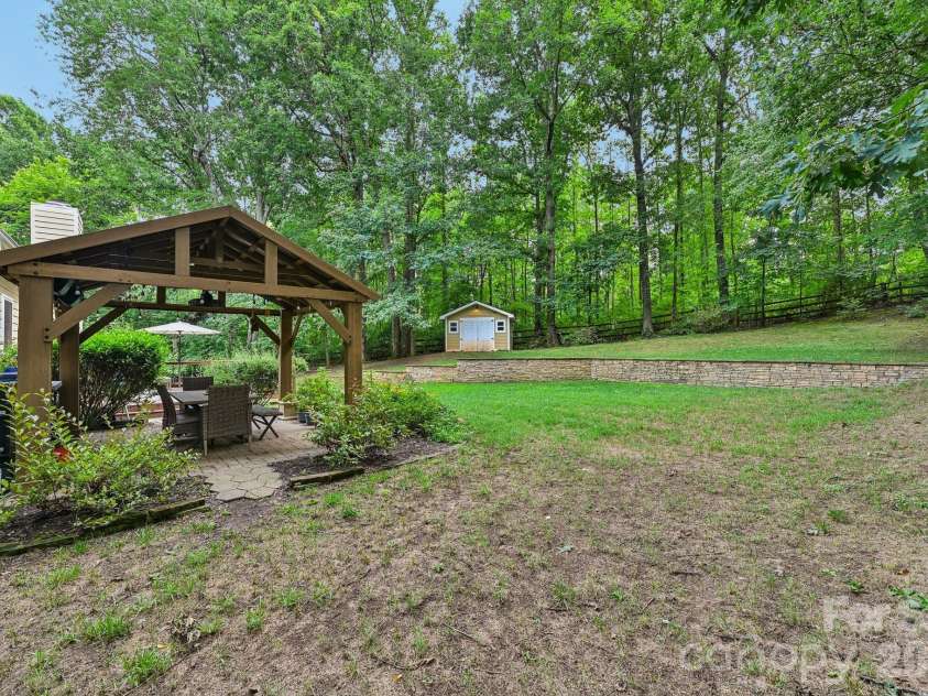 9139 Magnolia Estates Drive, Cornelius, NC 28031.  MLS# CAR4368990, YatesRealty ID 52313. 