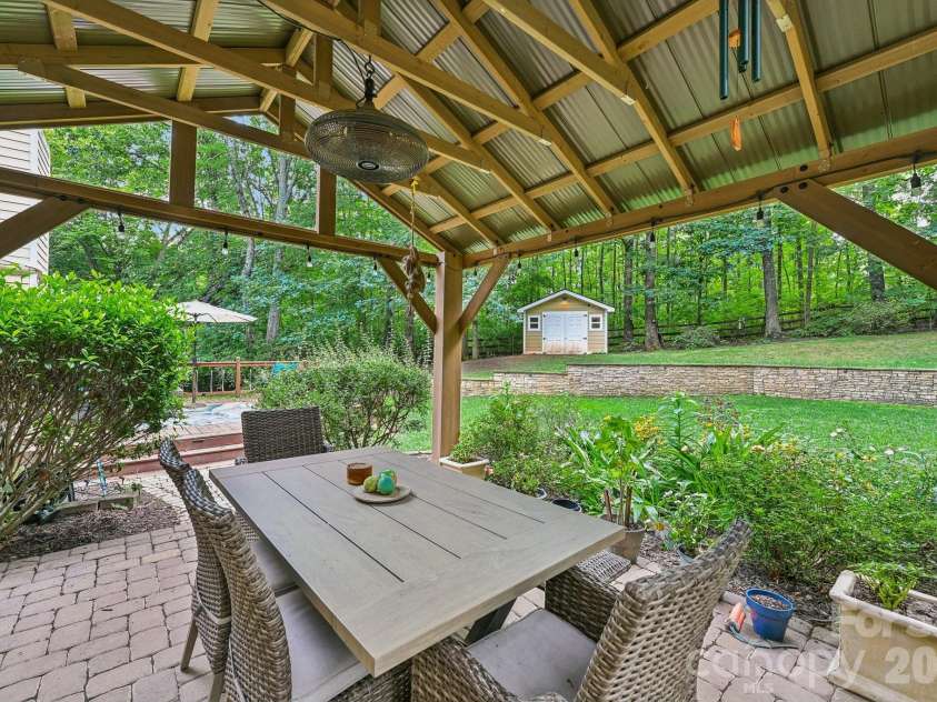 9139 Magnolia Estates Drive, Cornelius, NC 28031.  MLS# CAR4368990, YatesRealty ID 52313. 