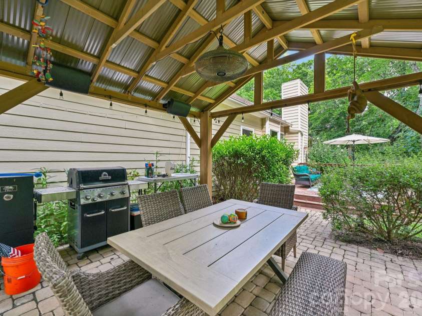 9139 Magnolia Estates Drive, Cornelius, NC 28031.  MLS# CAR4368990, YatesRealty ID 52313. 