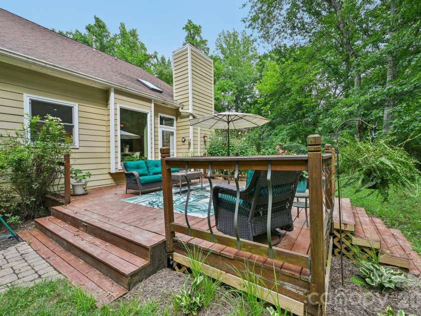 9139 Magnolia Estates Drive, Cornelius, NC 28031.  MLS# CAR4368990, YatesRealty ID 52313. 