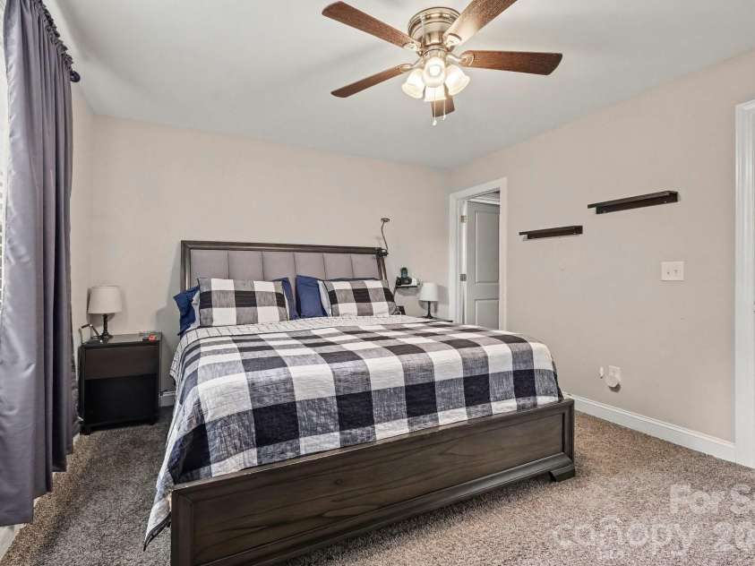 211 Mccurdy Avenue, Albemarle, NC 28001.  MLS# CAR4426919, YatesRealty ID 52314. 