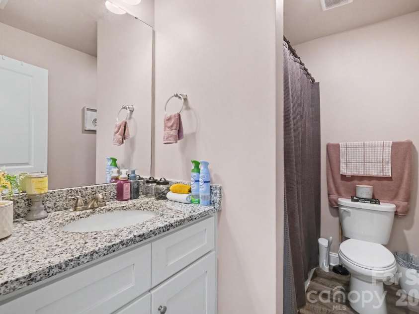 211 Mccurdy Avenue, Albemarle, NC 28001.  MLS# CAR4426919, YatesRealty ID 52314. 