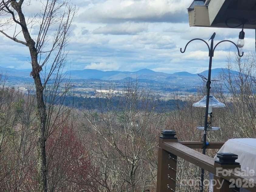 257 Dalhousie Court, Flat Rock, NC 28731.  MLS# CAR4426687, YatesRealty ID 52315. 