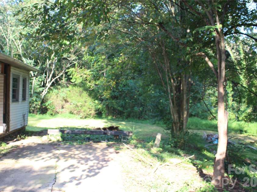 2309 Rainbow Heights Circle, Lenoir, NC 28645.  MLS# CAR4425677, YatesRealty ID 52317. 