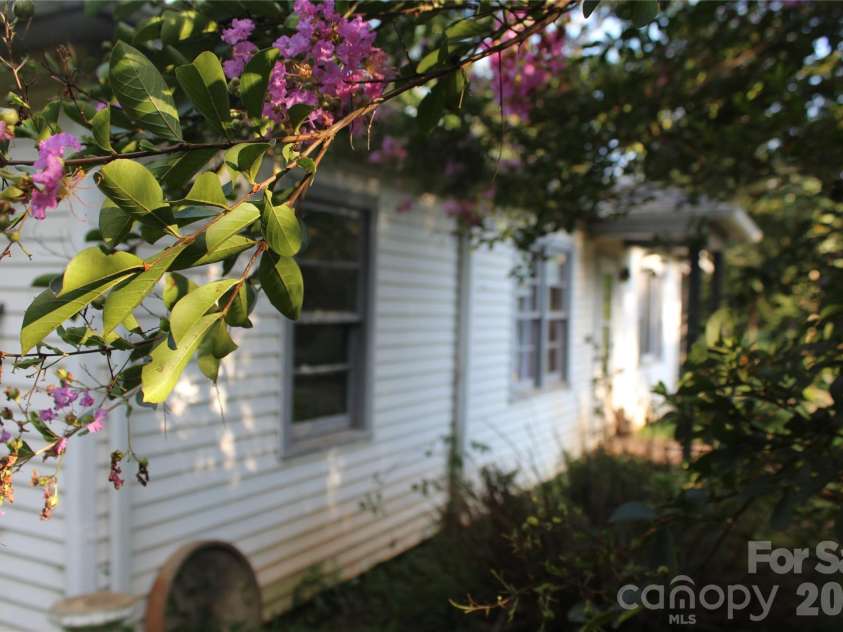 2309 Rainbow Heights Circle, Lenoir, NC 28645.  MLS# CAR4425677, YatesRealty ID 52317. 