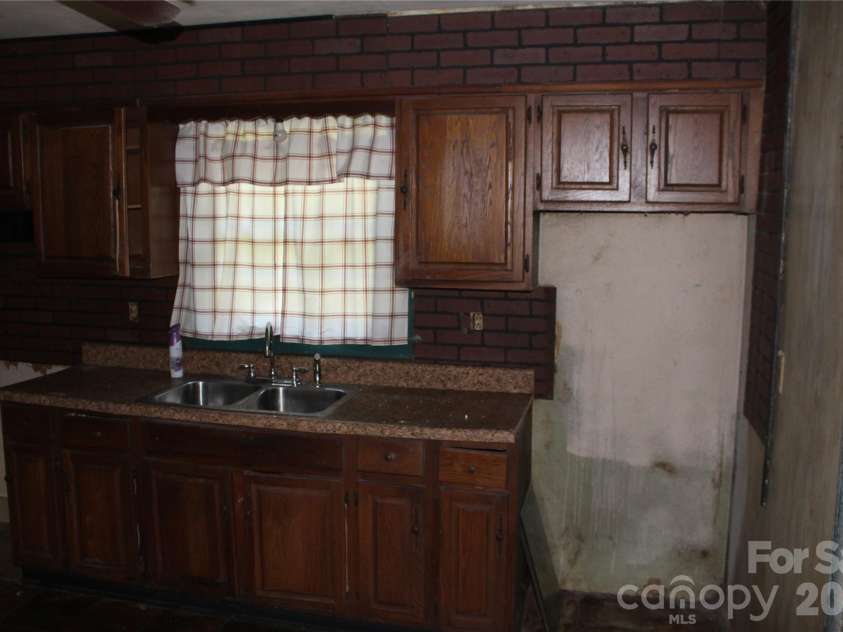 2309 Rainbow Heights Circle, Lenoir, NC 28645.  MLS# CAR4425677, YatesRealty ID 52317. 