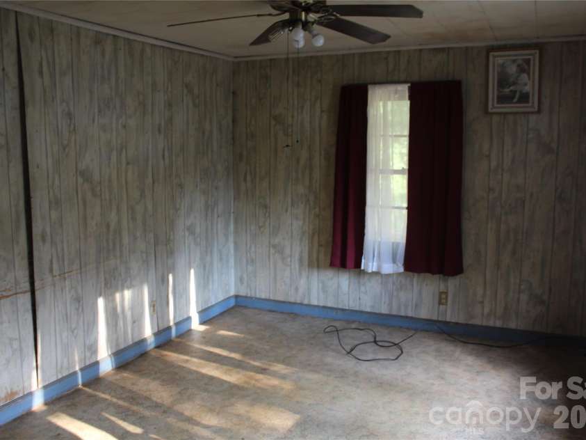 2309 Rainbow Heights Circle, Lenoir, NC 28645.  MLS# CAR4425677, YatesRealty ID 52317. 