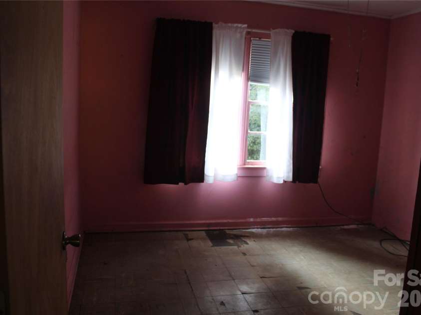 2309 Rainbow Heights Circle, Lenoir, NC 28645.  MLS# CAR4425677, YatesRealty ID 52317. 