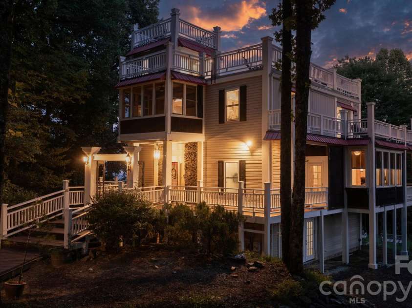 308 Flat Mountain Road, Lenoir, NC 28645.  MLS# CAR4414577, YatesRealty ID 52319. 