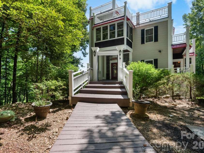 308 Flat Mountain Road, Lenoir, NC 28645.  MLS# CAR4414577, YatesRealty ID 52319. 