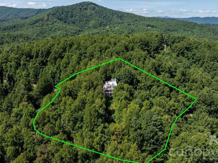 308 Flat Mountain Road, Lenoir, NC 28645.  MLS# CAR4414577, YatesRealty ID 52319. 